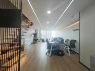 东门地铁口110平loft  24小时空调通上下水   面积