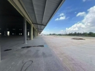 福永带标准货台物流仓出租3233平，空地大